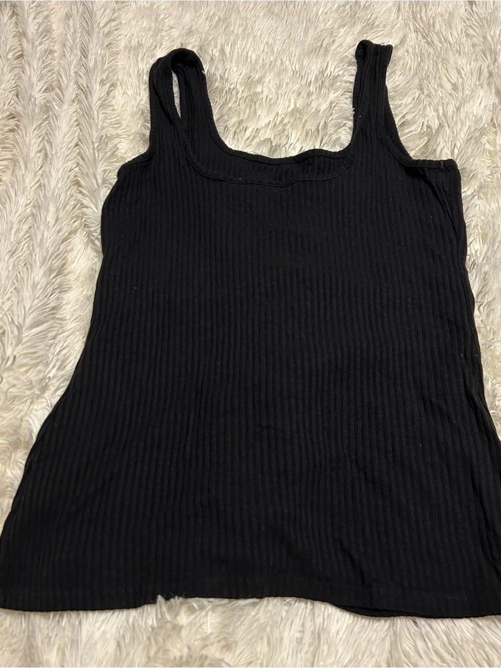 2 Ribbed Tank Tops - Picture 6 of 7